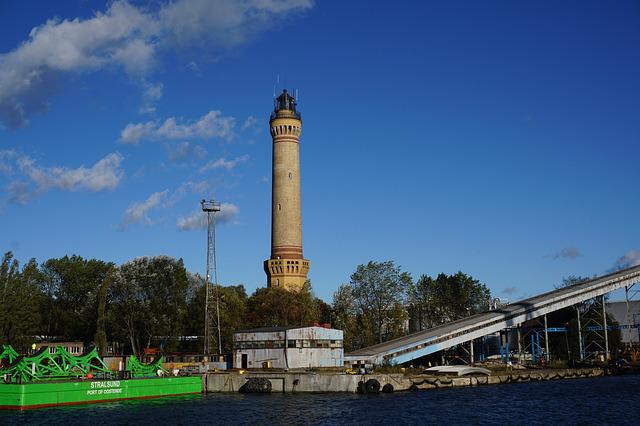 Latarnia w Świnoujściu – najwyższa latarnia na polskim wybrzeżu Bałtyku